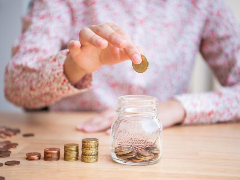 6 praktische Spartipps, die im Alltag sofort Wirkung zeigen kleingeld